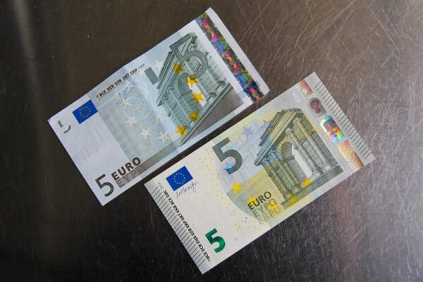 nep geld 5 euro